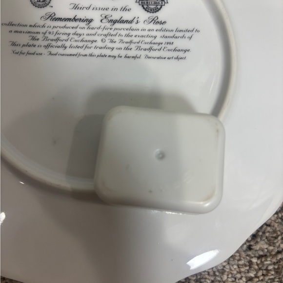 Princess Diana Radiant Rose Collector Plate with music box England - Picture 5 of 6